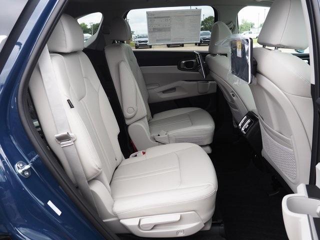 new 2025 Kia Sorento car, priced at $43,555