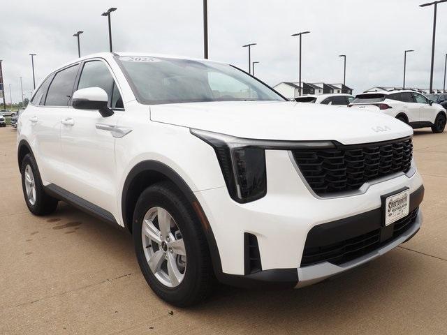 new 2025 Kia Sorento car, priced at $34,505