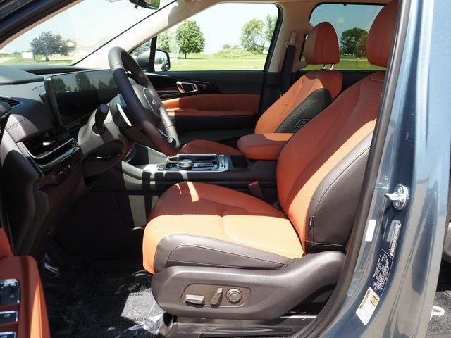 new 2026 Kia Carnival car, priced at $55,285