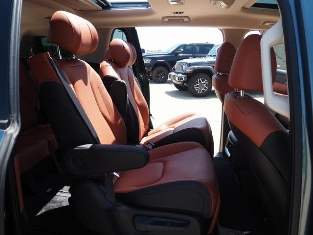new 2026 Kia Carnival car, priced at $55,285