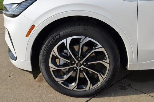 new 2026 Lincoln Nautilus car, priced at $71,549