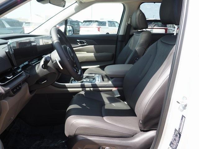 new 2026 Kia Carnival car, priced at $50,285