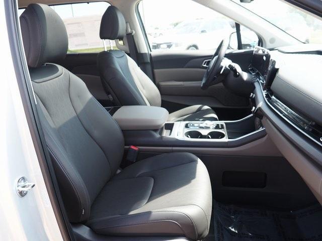 new 2026 Kia Carnival car, priced at $50,285