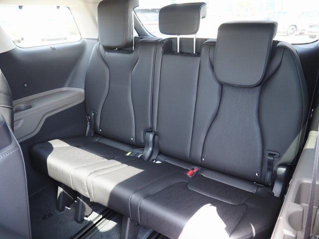 new 2026 Kia Carnival car, priced at $50,285