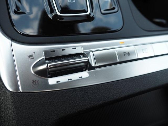 new 2026 Kia Carnival car, priced at $50,285