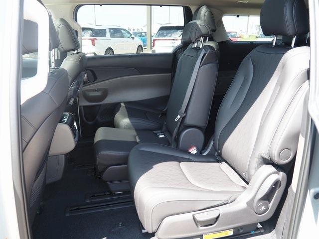 new 2026 Kia Carnival car, priced at $50,285