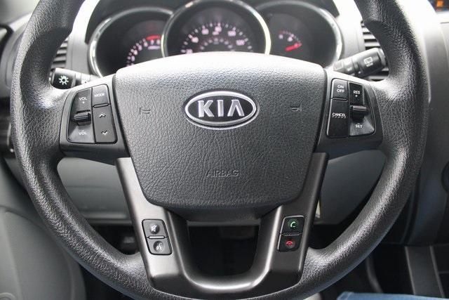 used 2013 Kia Sorento car, priced at $9,850