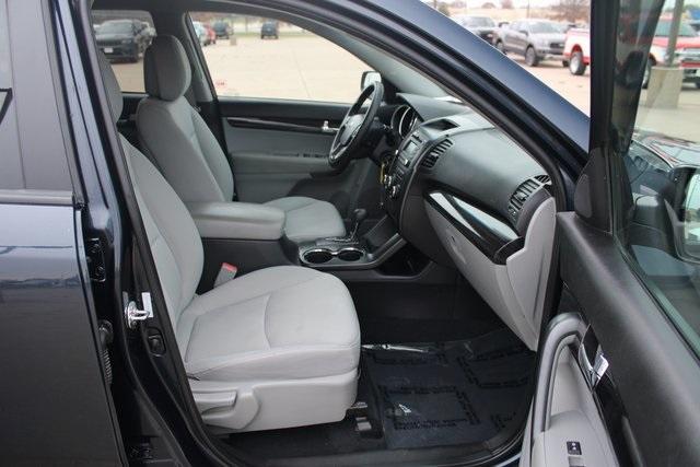 used 2013 Kia Sorento car, priced at $9,850