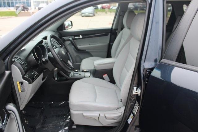 used 2013 Kia Sorento car, priced at $9,850