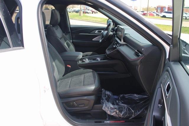 new 2025 Ford Explorer car, priced at $62,401