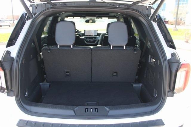 new 2025 Ford Explorer car, priced at $62,401