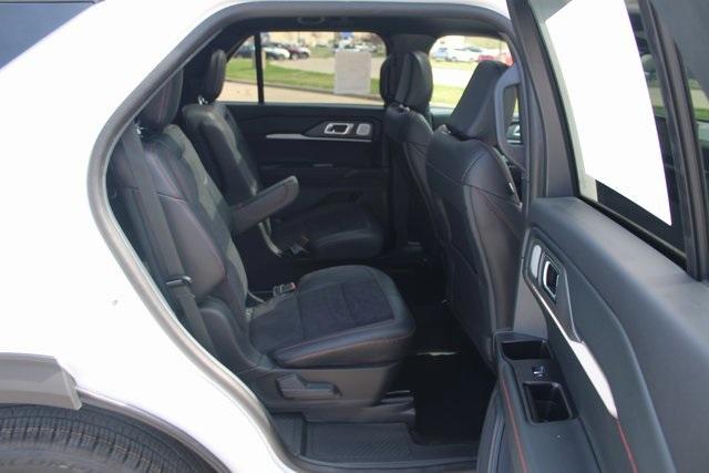 new 2025 Ford Explorer car, priced at $62,401
