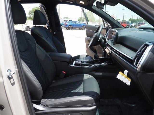 new 2025 Kia Sorento car, priced at $48,060