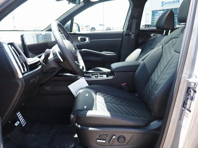 new 2025 Kia Sorento car, priced at $48,060
