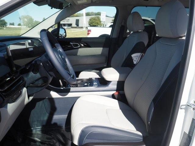 new 2026 Kia Carnival car, priced at $55,865