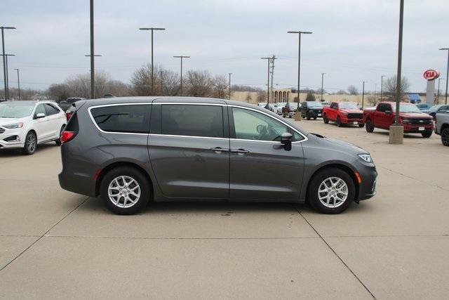 used 2023 Chrysler Pacifica car, priced at $27,850