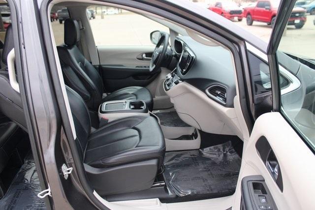 used 2023 Chrysler Pacifica car, priced at $27,850