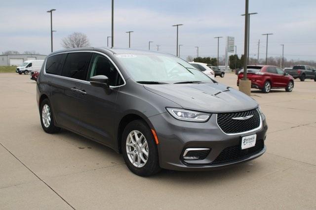 used 2023 Chrysler Pacifica car, priced at $27,850