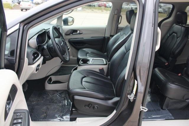 used 2023 Chrysler Pacifica car, priced at $27,850