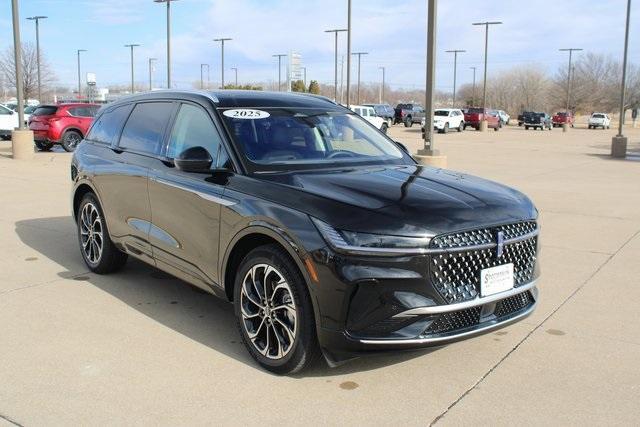 new 2025 Lincoln Nautilus car, priced at $68,160