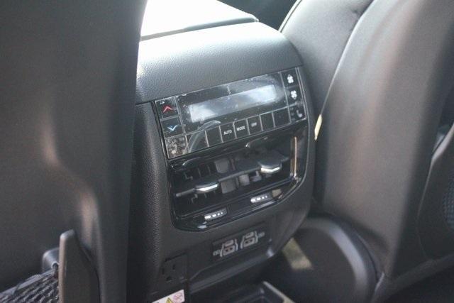 new 2025 Jeep Grand Cherokee L car, priced at $62,670