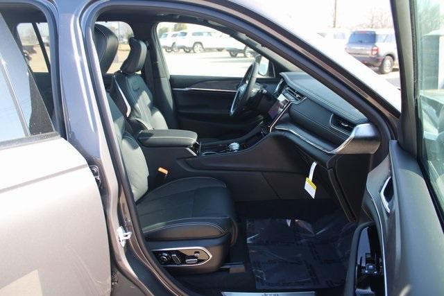 new 2025 Jeep Grand Cherokee L car, priced at $62,670