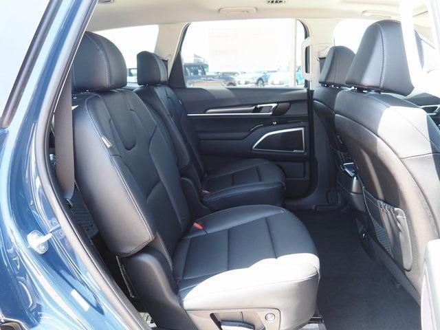 new 2025 Kia Telluride car, priced at $43,705