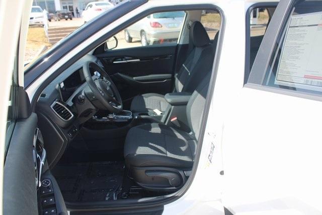 new 2025 Kia Seltos car, priced at $28,670