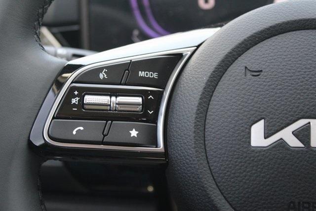 new 2025 Kia Seltos car, priced at $28,670