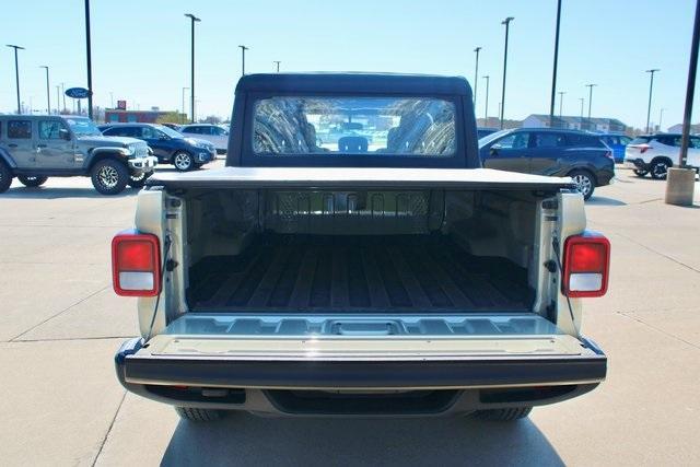 used 2022 Jeep Gladiator car, priced at $32,333