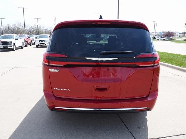new 2025 Chrysler Pacifica car