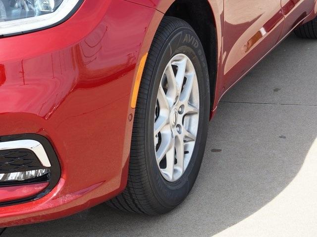 new 2025 Chrysler Pacifica car