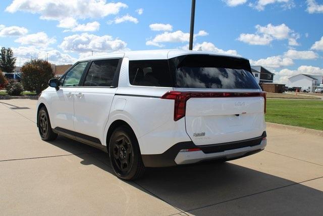 new 2025 Kia Carnival car, priced at $40,655