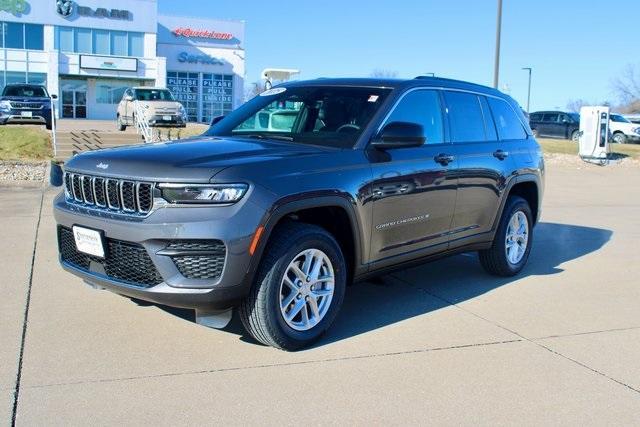 new 2025 Jeep Grand Cherokee car, priced at $38,170