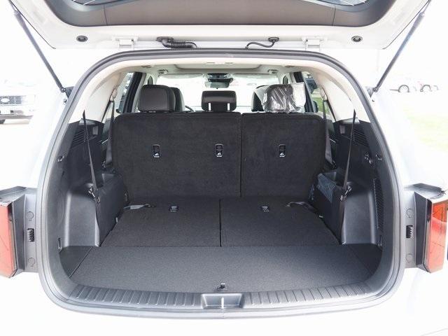 new 2025 Kia Sorento car, priced at $38,325