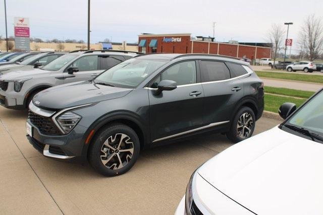 new 2025 Kia Sportage Hybrid car, priced at $35,835