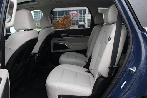 new 2025 Kia Telluride car, priced at $43,635