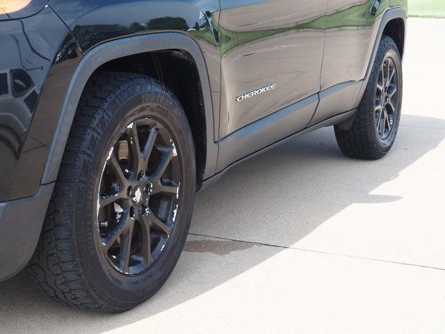 used 2015 Jeep Cherokee car, priced at $8,888