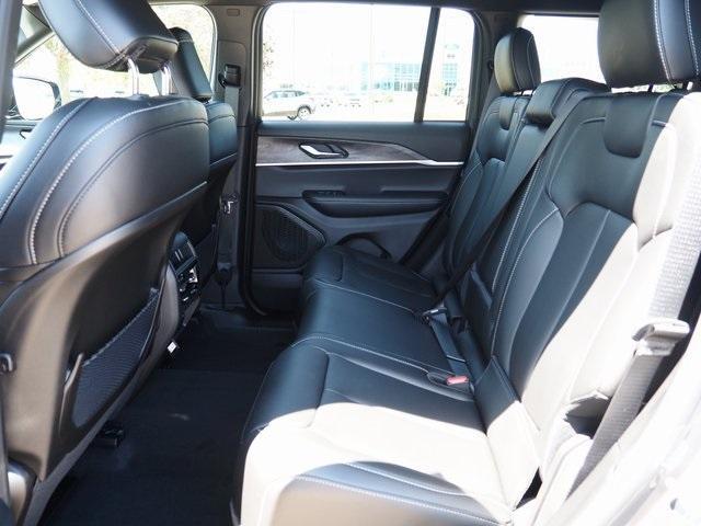 new 2025 Jeep Grand Cherokee car, priced at $52,000