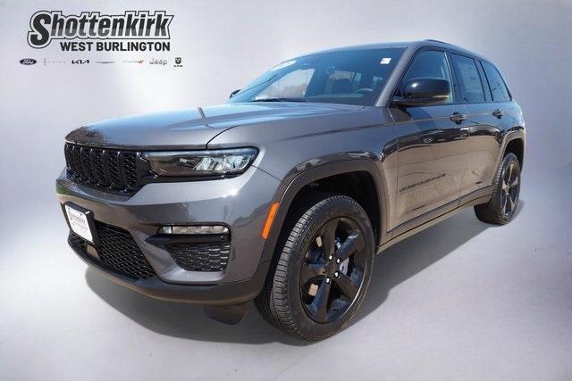 new 2025 Jeep Grand Cherokee car, priced at $52,000