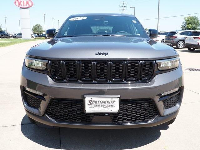 new 2025 Jeep Grand Cherokee car, priced at $52,000