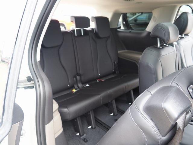 new 2025 Kia Carnival car, priced at $48,095