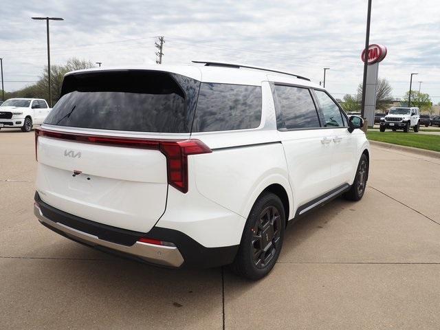 new 2025 Kia Carnival car, priced at $48,095