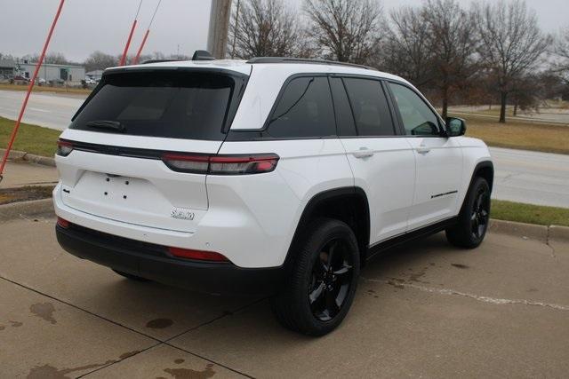 new 2025 Jeep Grand Cherokee car, priced at $43,575