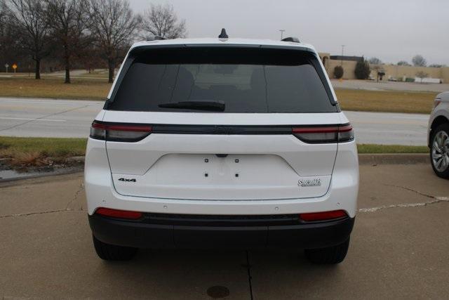 new 2025 Jeep Grand Cherokee car, priced at $43,575