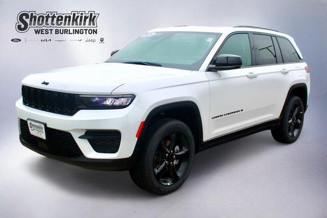 new 2025 Jeep Grand Cherokee car, priced at $43,575