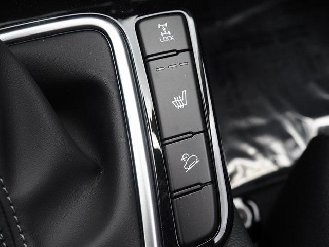 new 2025 Kia Seltos car, priced at $28,670