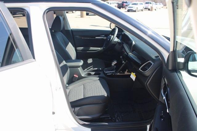 new 2025 Kia Seltos car, priced at $28,670