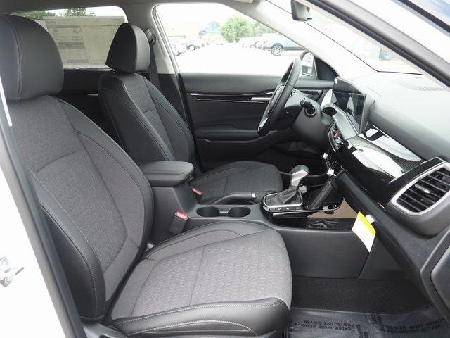 new 2025 Kia Seltos car, priced at $28,670