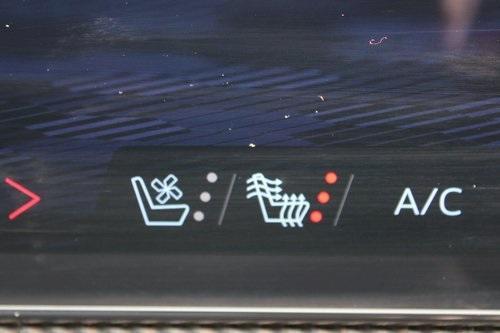 used 2025 Chevrolet Traverse car, priced at $52,500